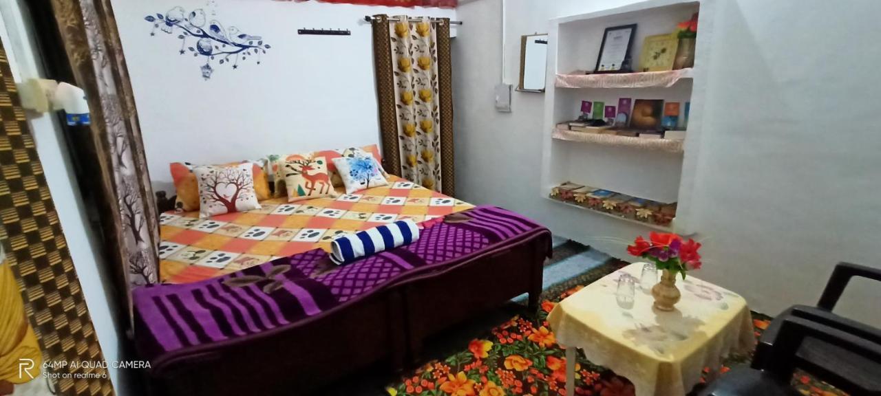 Hostel Buddha Khajurāho Værelse billede